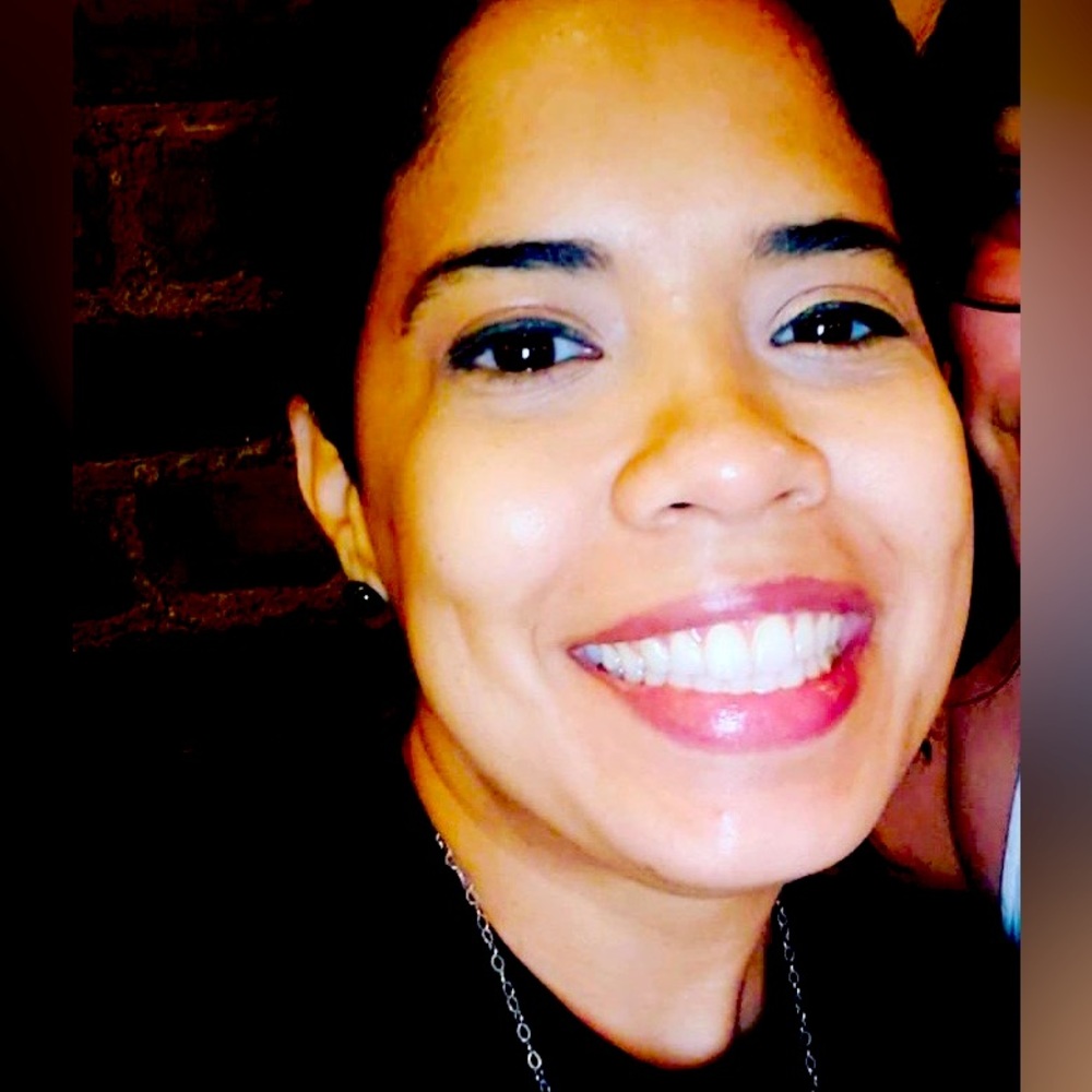 Meet your Posher, Yari